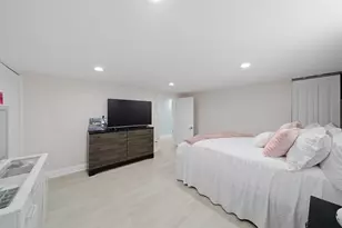 3239 Sarah St, Franklin Park, IL 60131 - Photo 17