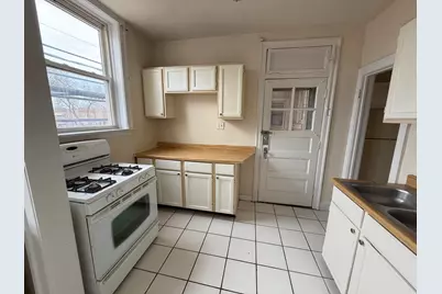 2142 Gunderson Avenue #209, Berwyn, IL 60402 - Photo 3