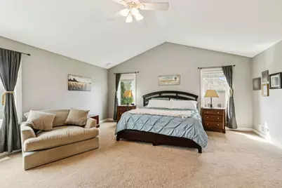 14101 W Rodmell Court, Libertyville, IL 60048 - Photo 7