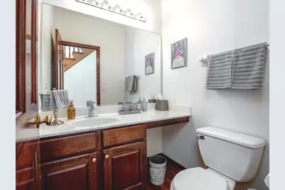 1351 Callen Lane, Des Plaines, IL 60016 - Photo 17