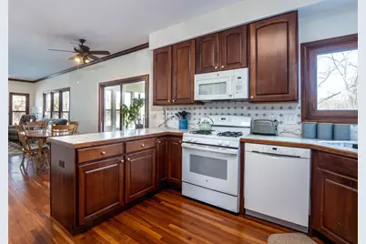 1351 Callen Lane, Des Plaines, IL 60016 - Photo 11