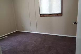 302 St Jude Ave, Joliet, IL 60436 - Photo 9