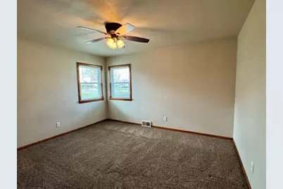 414 Bevan Drive E, Joliet, IL 60435 - Photo 23