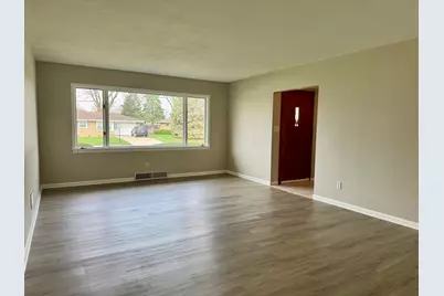 414 Bevan Drive E, Joliet, IL 60435 - Photo 3