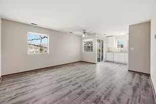 36 Gant Cir, Streamwood, IL 60107 - Photo 5