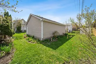 430 Gierz St, Downers Grove, IL 60515 - Photo 31