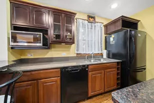 430 Gierz St, Downers Grove, IL 60515 - Photo 17