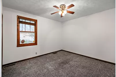 203 E Lake Street, Ashkum, IL 60911 - Photo 9