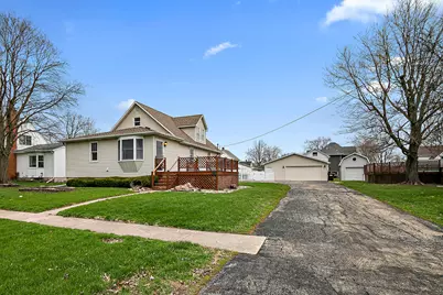 203 E Lake Street, Ashkum, IL 60911 - Photo 1