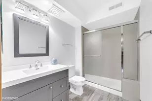 5555 N Cumberland Ave, Chicago, IL 60656 - Photo 13