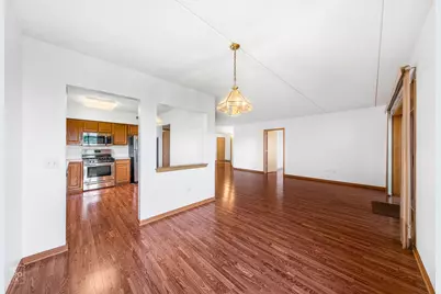 5555 N Cumberland Avenue #711, Chicago, IL 60656 - Photo 3