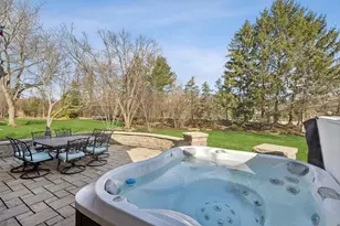 11602 Briarwood Ln, Burr Ridge, IL 60527 - Photo 29