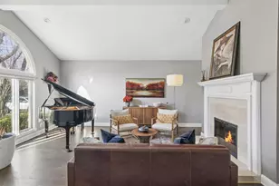 11602 Briarwood Ln, Burr Ridge, IL 60527 - Photo 7