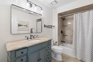 11602 Briarwood Ln, Burr Ridge, IL 60527 - Photo 23