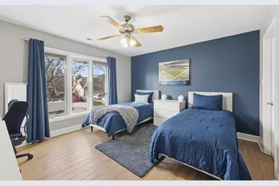 11602 Briarwood Lane, Burr Ridge, IL 60527 - Photo 21