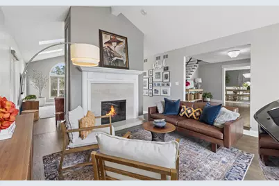 11602 Briarwood Lane, Burr Ridge, IL 60527 - Photo 5