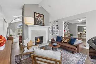 11602 Briarwood Ln, Burr Ridge, IL 60527 - Photo 5