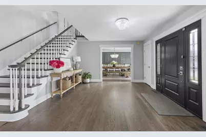 11602 Briarwood Lane, Burr Ridge, IL 60527 - Photo 3