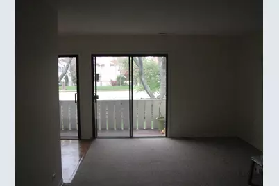 1166 Northbury Lane #C2, Wheeling, IL 60090 - Photo 3