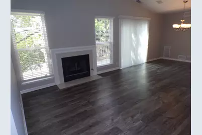 1053 Woodhill Court, Elgin, IL 60120 - Photo 5