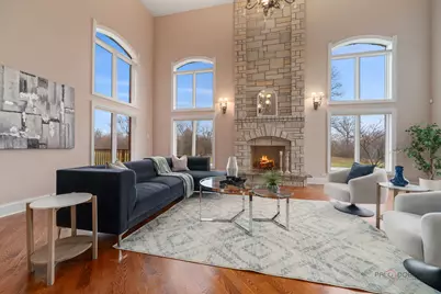 26 E Peter Lane, Hawthorn Woods, IL 60047 - Photo 19