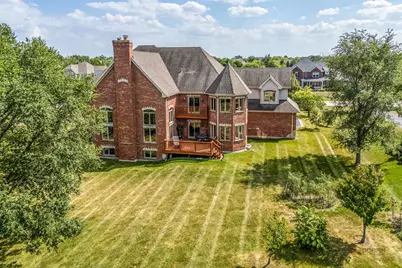 26 E Peter Lane, Hawthorn Woods, IL 60047 - Photo 5