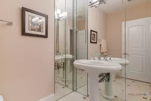 26 E Peter Ln, Hawthorn Woods, IL 60047 - Photo 9