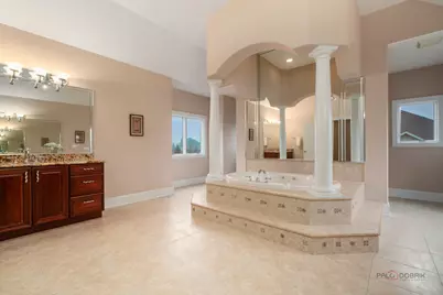 26 E Peter Lane, Hawthorn Woods, IL 60047 - Photo 37