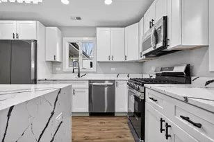 339 Blackhawk Dr, Park Forest, IL 60466 - Photo 3