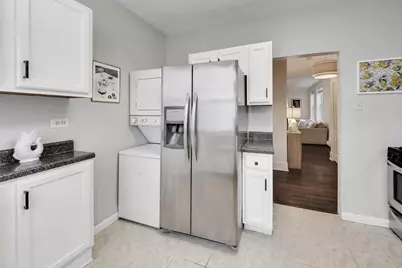 640 W Waveland Avenue #2F, Chicago, IL 60613 - Photo 9