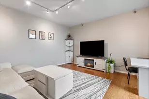 600 N Kingsbury St, Chicago, IL 60610 - Photo 3