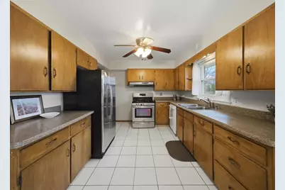 3718 Hillcrest Place, Johnsburg, IL 60051 - Photo 5