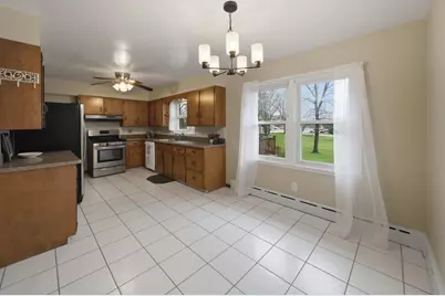 3718 Hillcrest Place, Johnsburg, IL 60051 - Photo 7