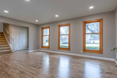 5195 Castaway Lane, Hoffman Estates, IL 60010 - Photo 7