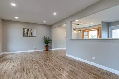 5195 Castaway Lane, Hoffman Estates, IL 60010 - Photo 5