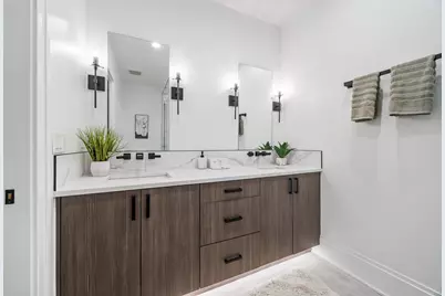 1107 W Chestnut Street #1W, Chicago, IL 60642 - Photo 19