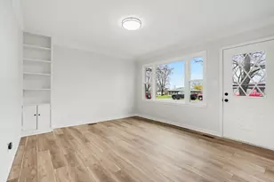 471 Woodlyn Dr, Aurora, IL 60505 - Photo 5