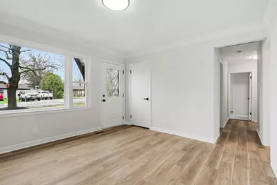 471 Woodlyn Drive, Aurora, IL 60505 - Photo 3