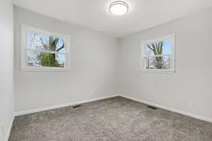 471 Woodlyn Dr, Aurora, IL 60505 - Photo 9