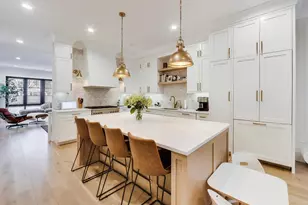 3219 N Seminary Ave, Chicago, IL 60657 - Photo 5