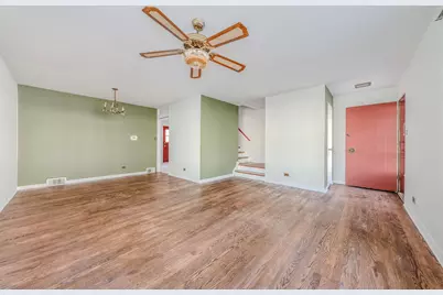 2531 W Howard Street #A, Chicago, IL 60645 - Photo 3