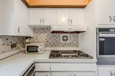 2531 W Howard Street #A, Chicago, IL 60645 - Photo 9