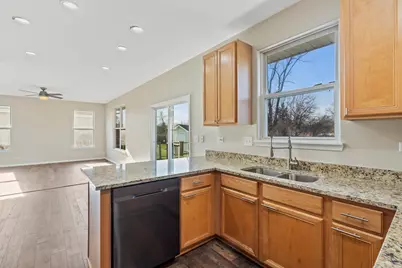 32804 Bending Creek Road, Lakemoor, IL 60051 - Photo 13