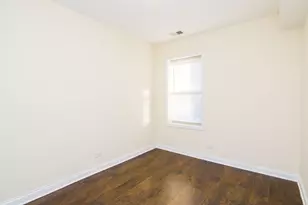 4715 W Cornelia Ave, Chicago, IL 60641 - Photo 7