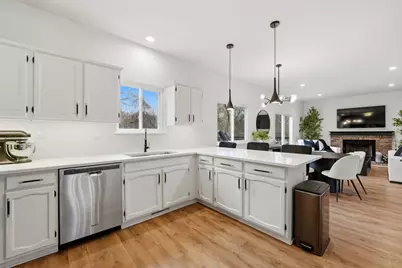 830 Longwood Drive, Algonquin, IL 60102 - Photo 11