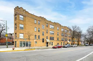 7223 N Rogers Ave, Chicago, IL 60645 - Photo 1