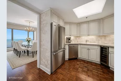 950 N Michigan Avenue #2305, Chicago, IL 60611 - Photo 9