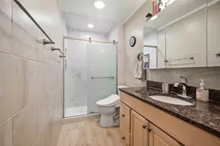 437 Maple Dr, Wheeling, IL 60090 - Photo 13