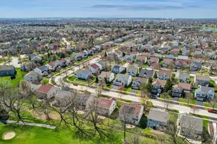 2552 Whitehall Ln, Naperville, IL 60564 - Photo 5