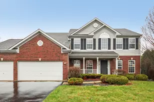 224 Cross Creek Ln, Lindenhurst, IL 60046 - Photo 1